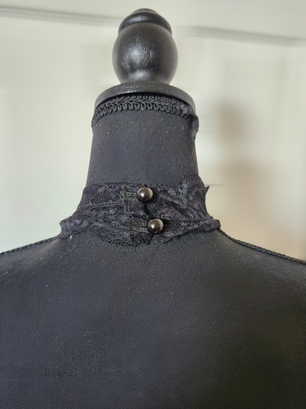 NWT Dolls Kill Widow ‘Lush Reckoning’ Ruffle Lace Mini Choker Dress in Black, M - Picture 3 of 5